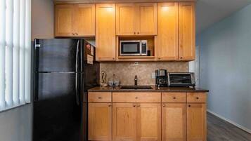 Fridge, microwave, toaster, blender