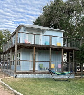 Blackout drapes, free WiFi