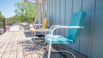 Cottage #7 | Blackout drapes, free WiFi