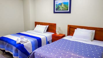 Traditional Double Room | Individually furnished, desk, free WiFi, bed sheets