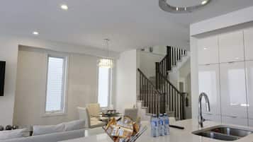 Classic Double Room | In-room dining