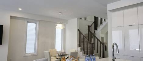 Kamar Double Klasik | Makan di kamar