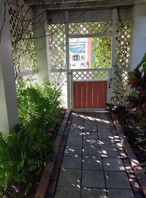 Exterior detail - The Coral House private upst. apt 5 min to beach (Fort Pierce)