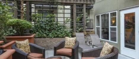 Terrace/patio