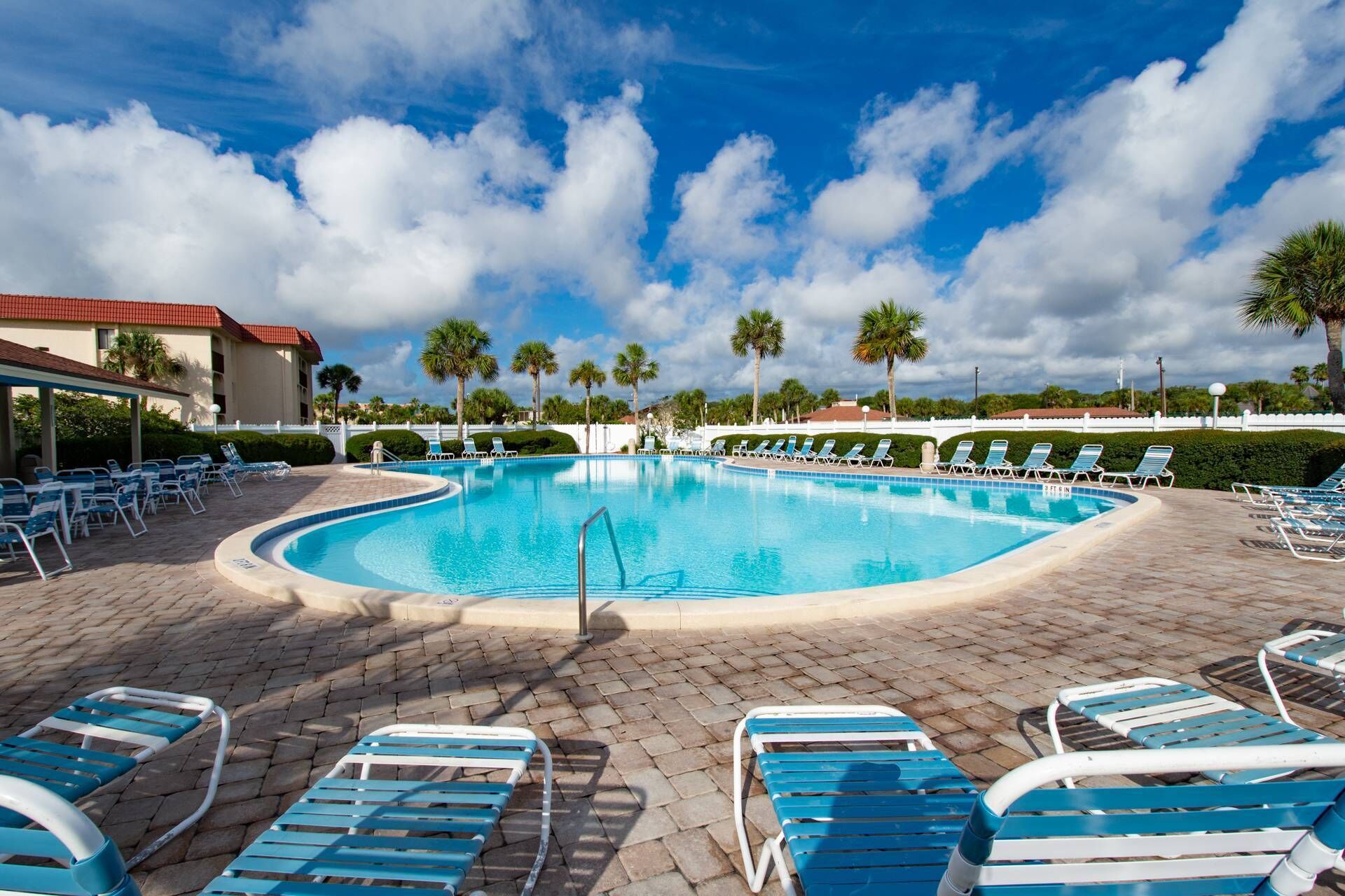 Condo (Ocean and Racquet 8208) | Exterior