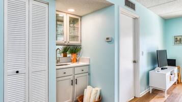 Condo (Ocean and Racquet 8208) | Exterior