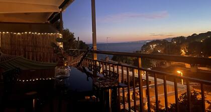 Your Beach Front Retro Hideaway in Salou