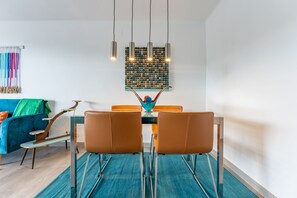 Dining - Your Beach Front Retro Hideaway in Salou (Salou)