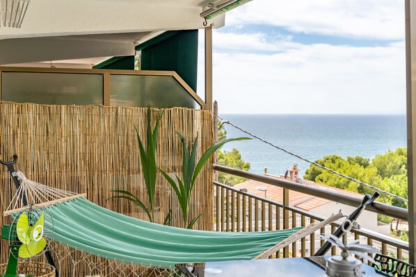 Property grounds - Your Beach Front Retro Hideaway in Salou (Salou)