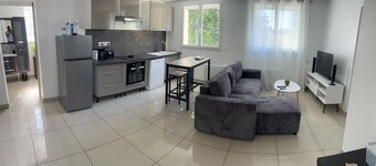Appartement 60 m2 Cosy Proche Paris CDG au Bord D'un Petit Lac