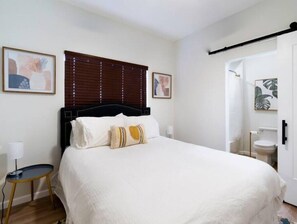 4 camere, una scrivania, Wi-Fi gratuito, lenzuola