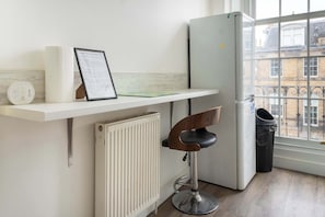 Interior - Stylish 2-Bed Flat in Edinburgh with Great Views (Edinburgh)