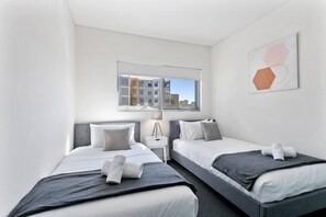 3 chambres, fer et planche à repasser, Wi-Fi gratuit, draps fournis