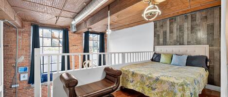 1 slaapkamer, een strijkplank/strijkijzer, wifi, beddengoed