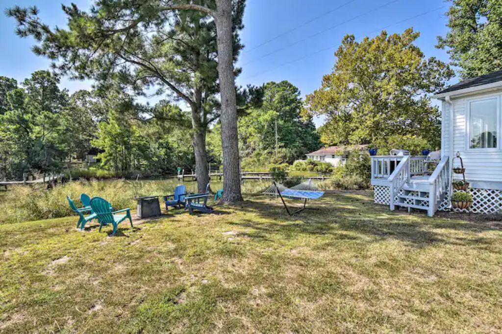Cozy Waterfront Cottage w/fire pit in Deltaville