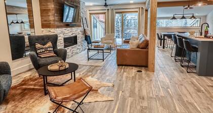 True Ski/Golf-in-Ski-Out-Modern Luxury-Hot Tub