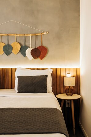 Standard Triple Room, Non Smoking, Courtyard View | Minibar, in-room safe, blackout drapes, iron/ironing board - POUSADA AMAR NORONHA (Fernando de Noronha)
