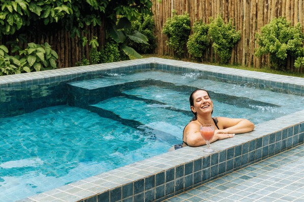 Outdoor pool, pool umbrellas, sun loungers