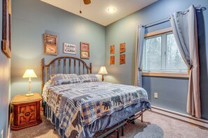 2 bedrooms, bed sheets