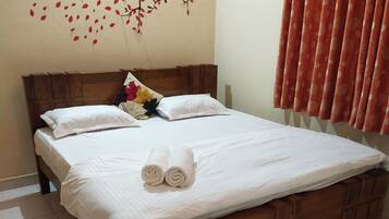 2 Schlafzimmer, Bügeleisen/Bügelbrett, WLAN, Bettwäsche