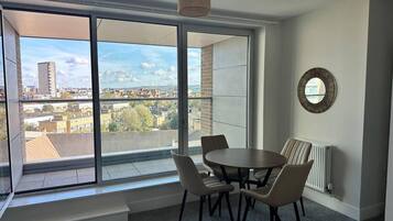 Apartment | Dining