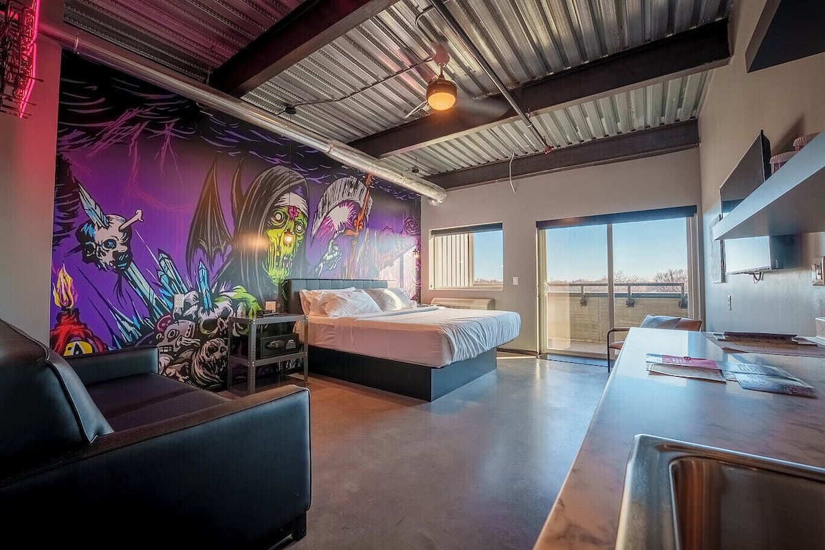 Standard Room, 1 King Bed with Sofa bed