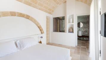 Superior Room, 1 King Bed, Private Pool, Garden View | Egyptian cotton sheets, premium bedding, down duvets, free minibar