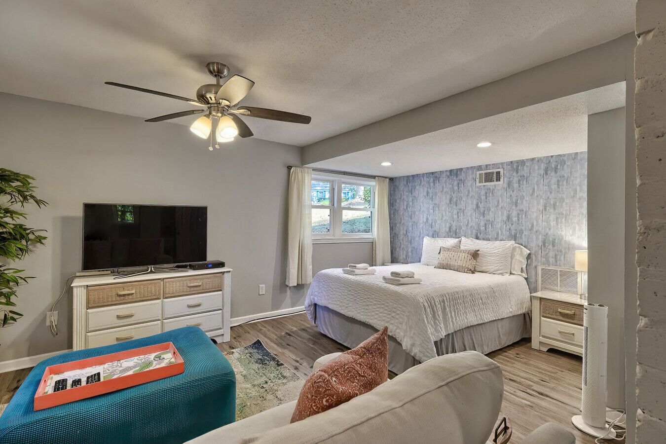 4 多间卧室、办公桌、熨斗/熨衣板、免费 WiFi