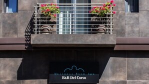 A building with a sign for 'B&B Del Corso Wellness Room Spa'. - B&B del corso foggia (Foggia)
