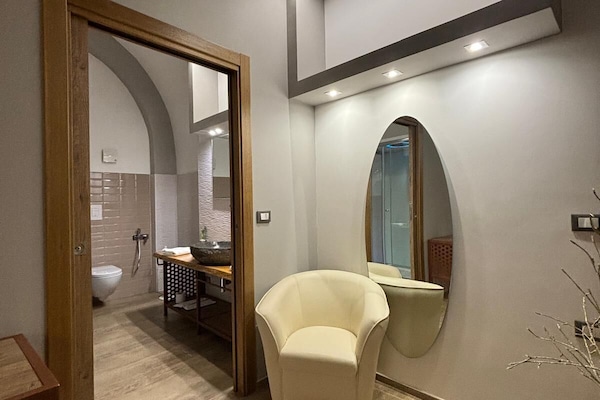 Suite estudio Deluxe | Artículos del minibar gratis, cortinas blackout y insonorización