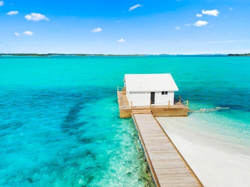 Overwater Bungalow at Georgetown