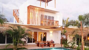 Fachada de la propiedad