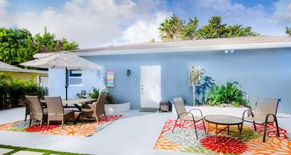 2/2 Juno House near Beach/Intracoastal bring Boat Large outdoor area. NPB Pool