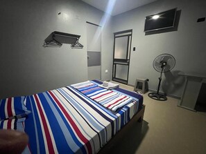 10 habitaciones, wifi y ropa de cama 