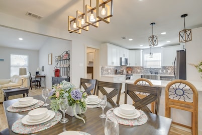 Dog-Friendly Home in The Woodlands w/ Fenced Yard!