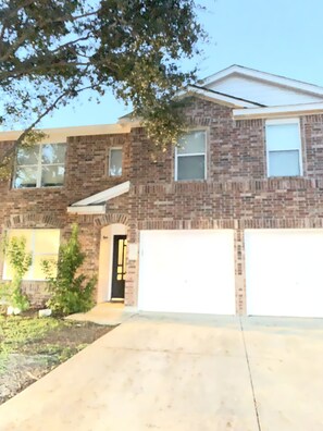 Exterior - BEAUTIFUL HOUSE NEAR SEA WORLD /SIX FLAGS (San Antonio)