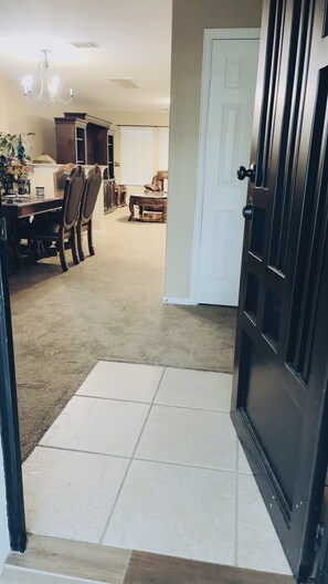 Interior - BEAUTIFUL HOUSE NEAR SEA WORLD /SIX FLAGS (San Antonio)