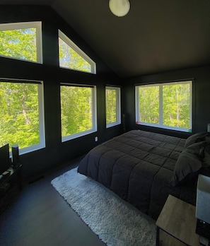 View from property - Romantic Getaway, Tiny High-Rise Cabin (Whitemouth)