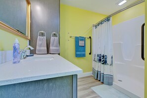 Hair dryer, towels