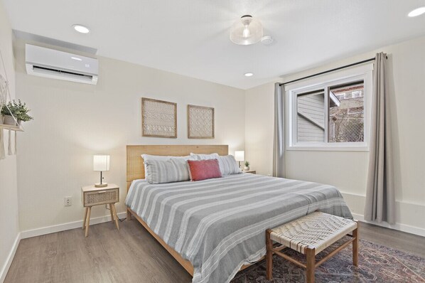 2 bedrooms, desk, iron/ironing board, travel cot