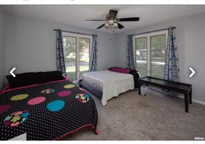 2 bedrooms, desk, iron/ironing board, free WiFi