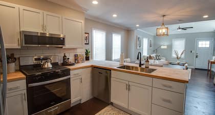 The Carlinville Cottage