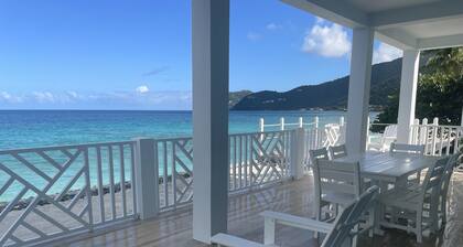 Spectacularly situated beachfront Apple Tide @ The Tides at Little Apple Bay