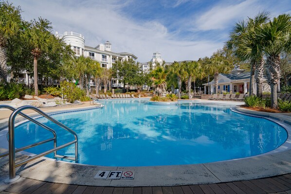 3 outdoor pools, pool loungers