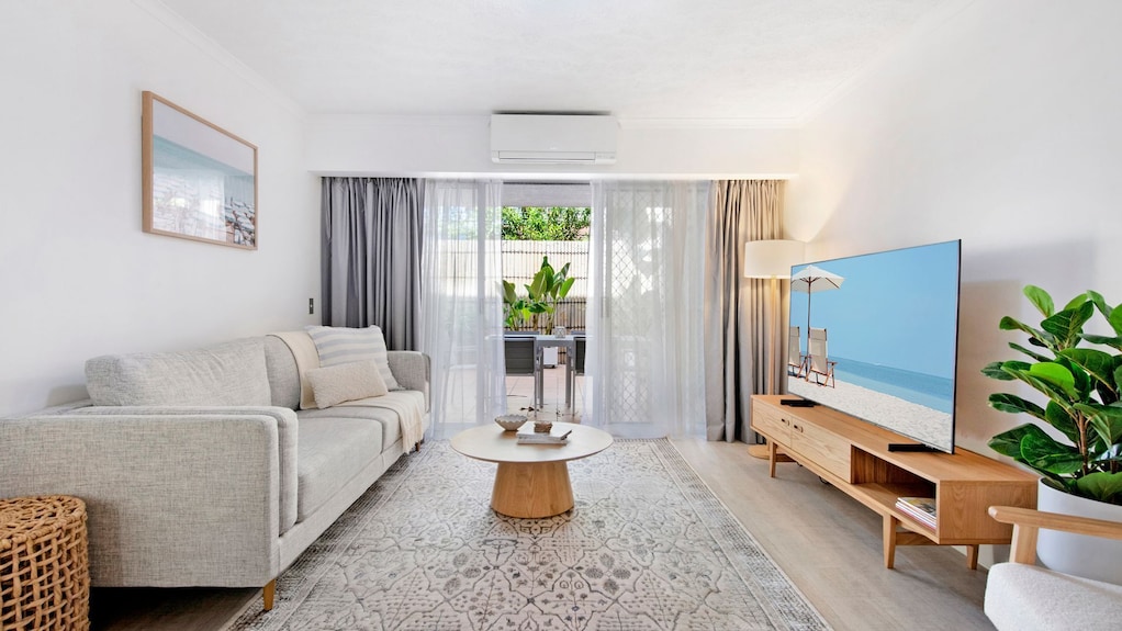 Broadbeach Oasis - 2 Bedroom Apartment In Britannia - Coasthm - ブロードビーチ