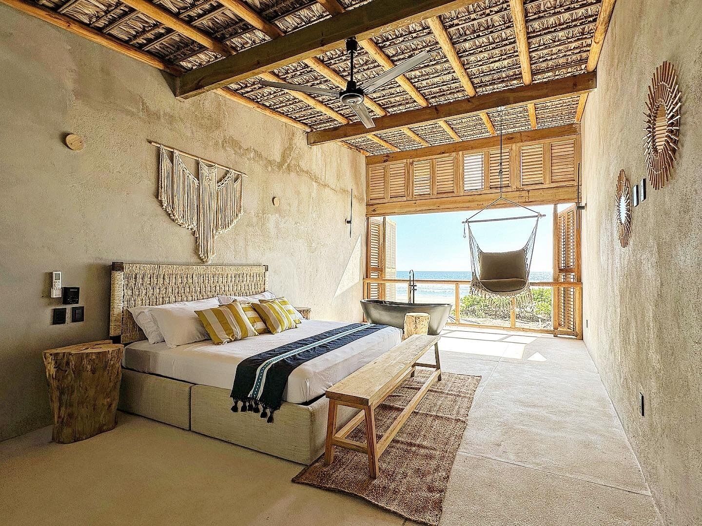 6 bedrooms, travel crib, free WiFi, bed sheets