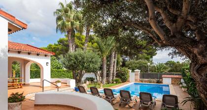4 Bedroom Villa, Pool, 500m to Beach, Cala en Blanes