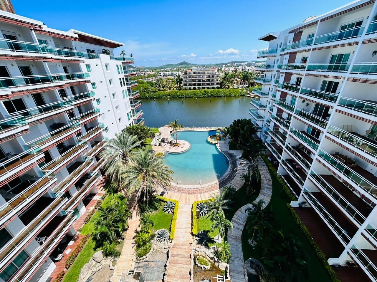 Elite Apartment, 2 Bedrooms, Balcony, Lake View | Balcony view