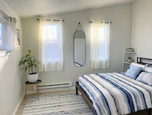 3 habitaciones, escritorio, tabla de planchar con plancha y wifi gratis