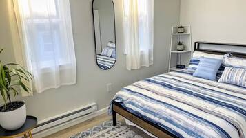 3 bedrooms, desk, iron/ironing board, free WiFi